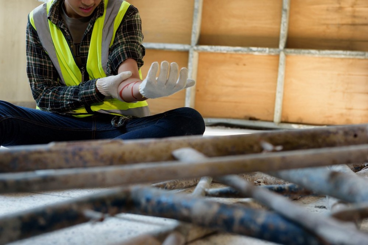 Houseir Comp Injured in a Workplace Accident? Key Facts to Know